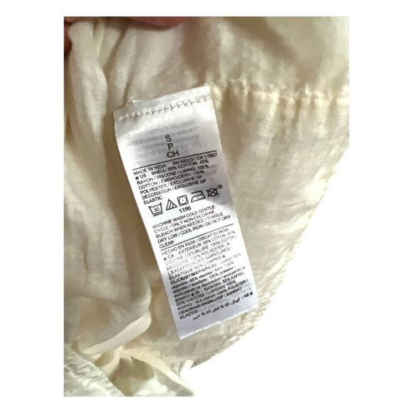 Women's Old Navy Ivory Cream Boho Eyelet Smocked Dress Pockets Neutral Size S - Picture 3 of 10
